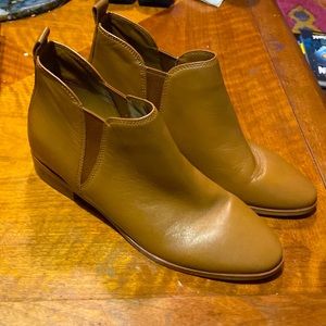 MICHAEL by Michael Kors booties sz9